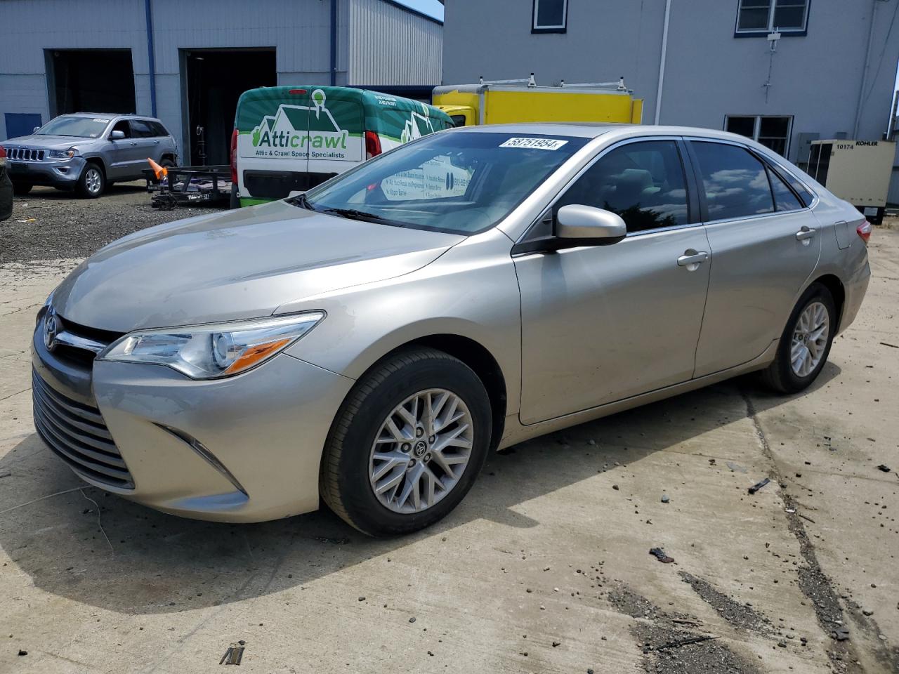 TOYOTA CAMRY 2017