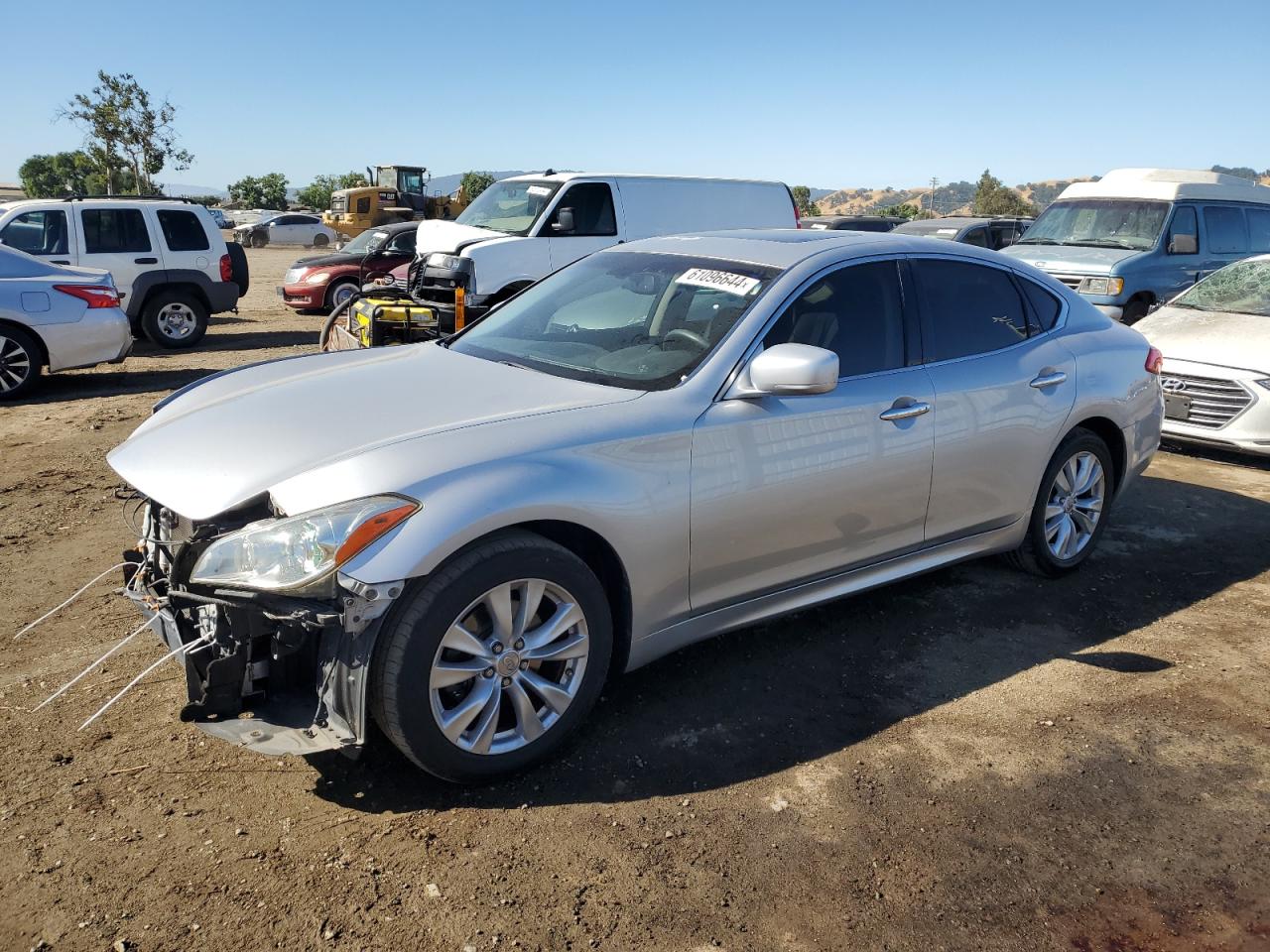 INFINITI M37 2011