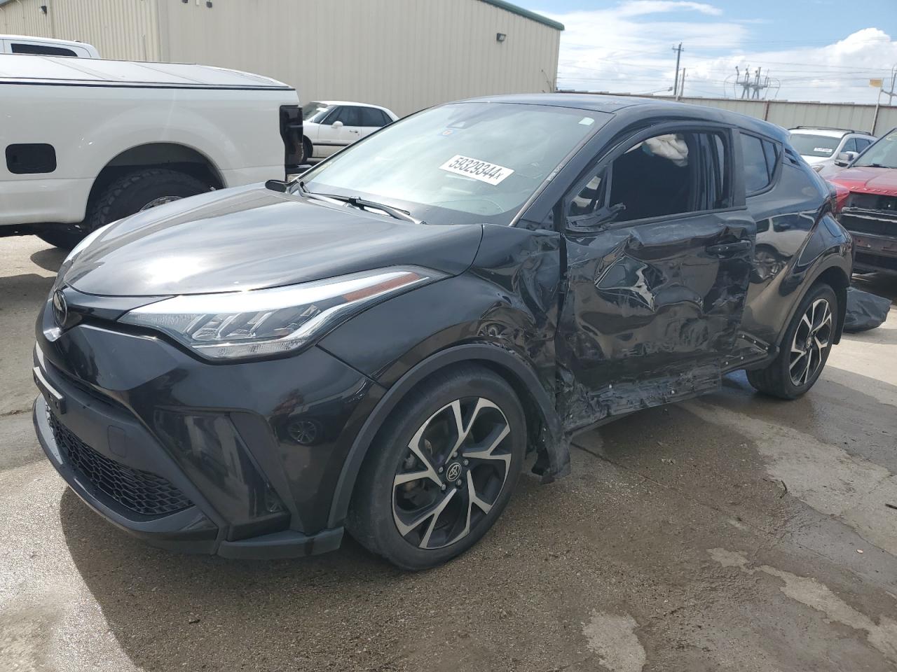 TOYOTA C-HR XLE 2021