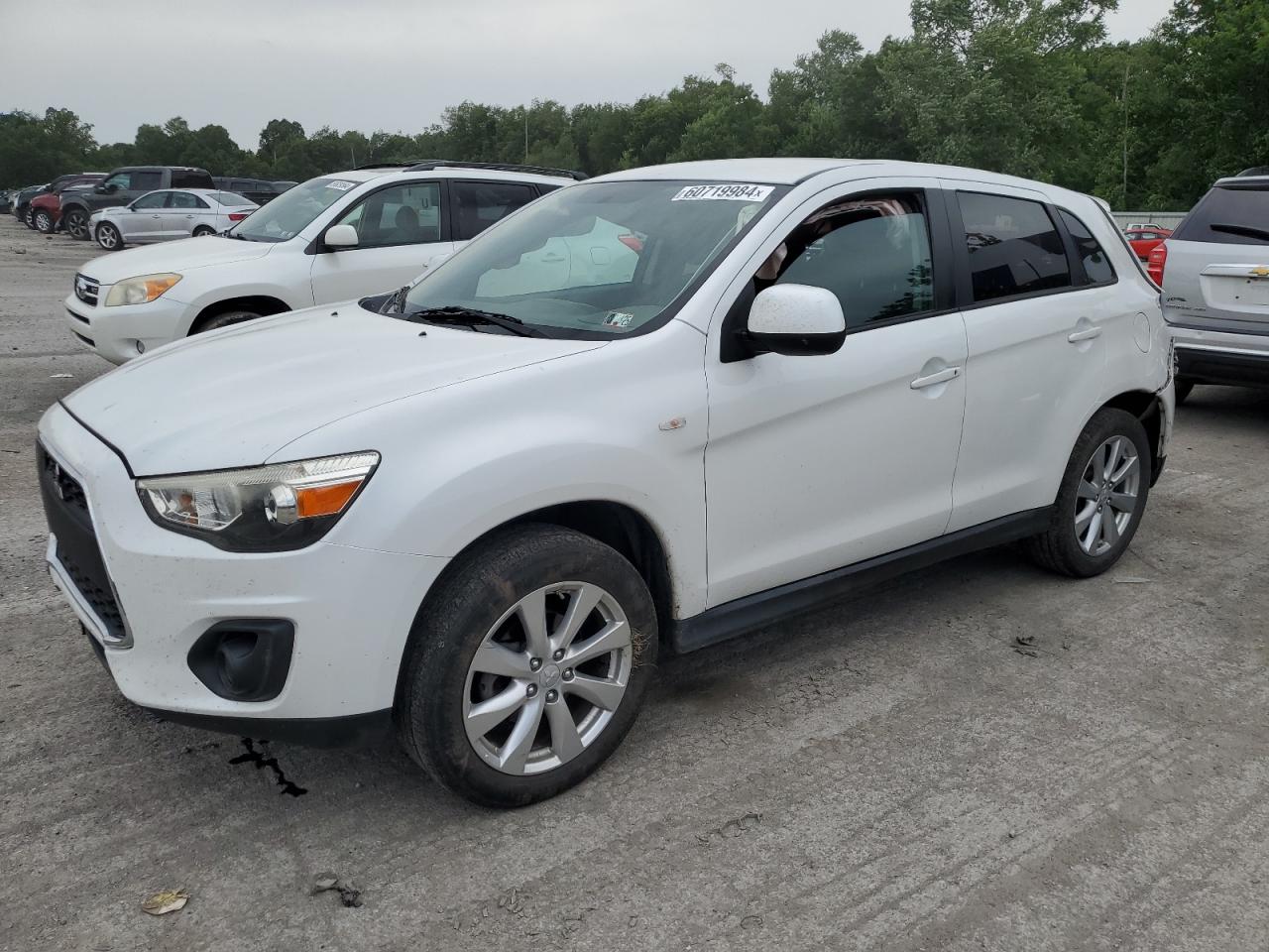 MITSUBISHI OUTLANDER 2015