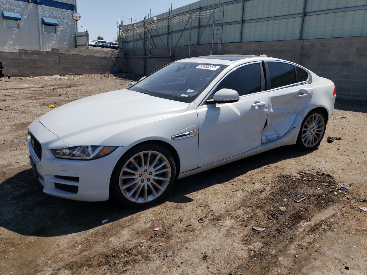 JAGUAR XE FIRST E 2017