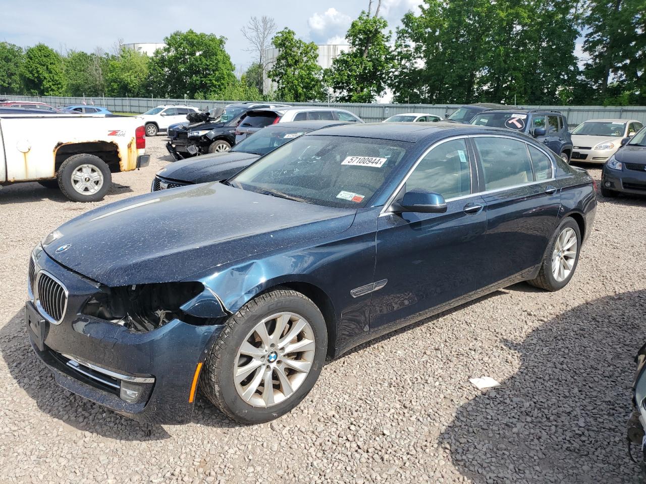 BMW 740 LXI 2013