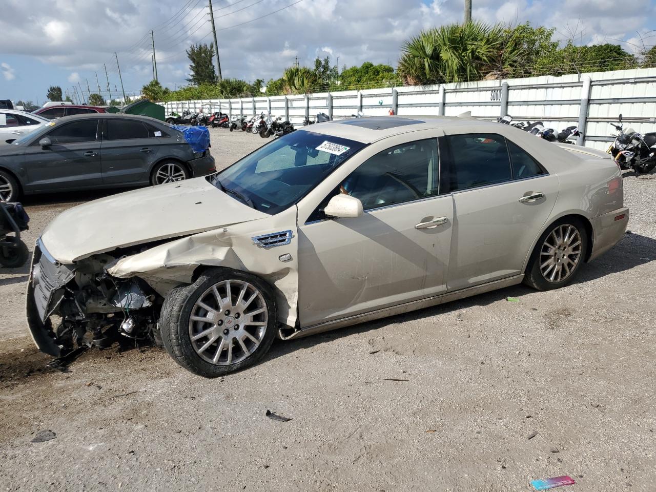 CADILLAC STS LUXURY 2011