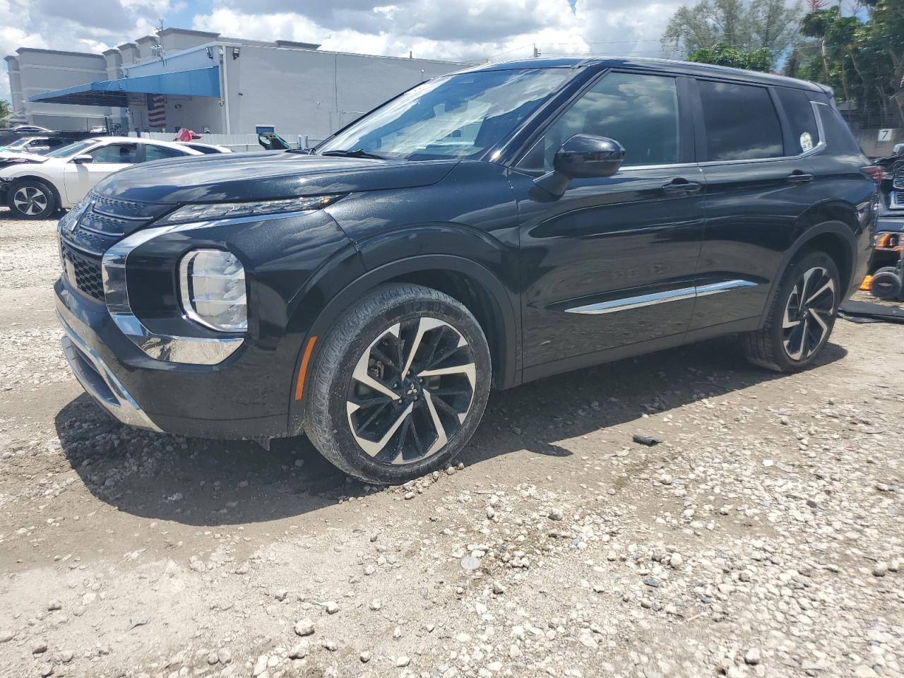 MITSUBISHI OUTLANDER 2022