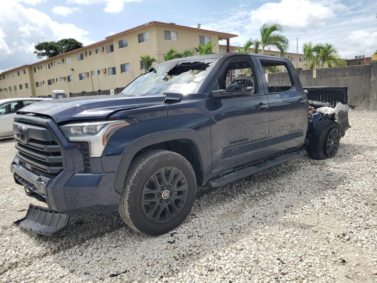 TOYOTA TUNDRA CRE 2024