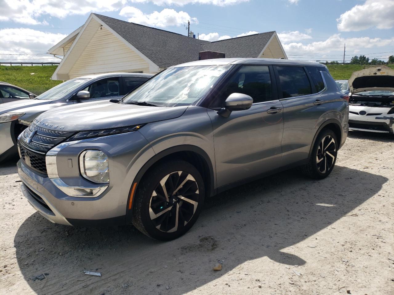 MITSUBISHI OUTLANDER 2022