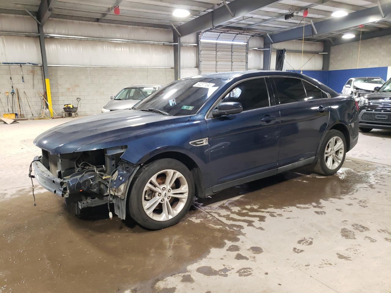 FORD TAURUS SEL 2017