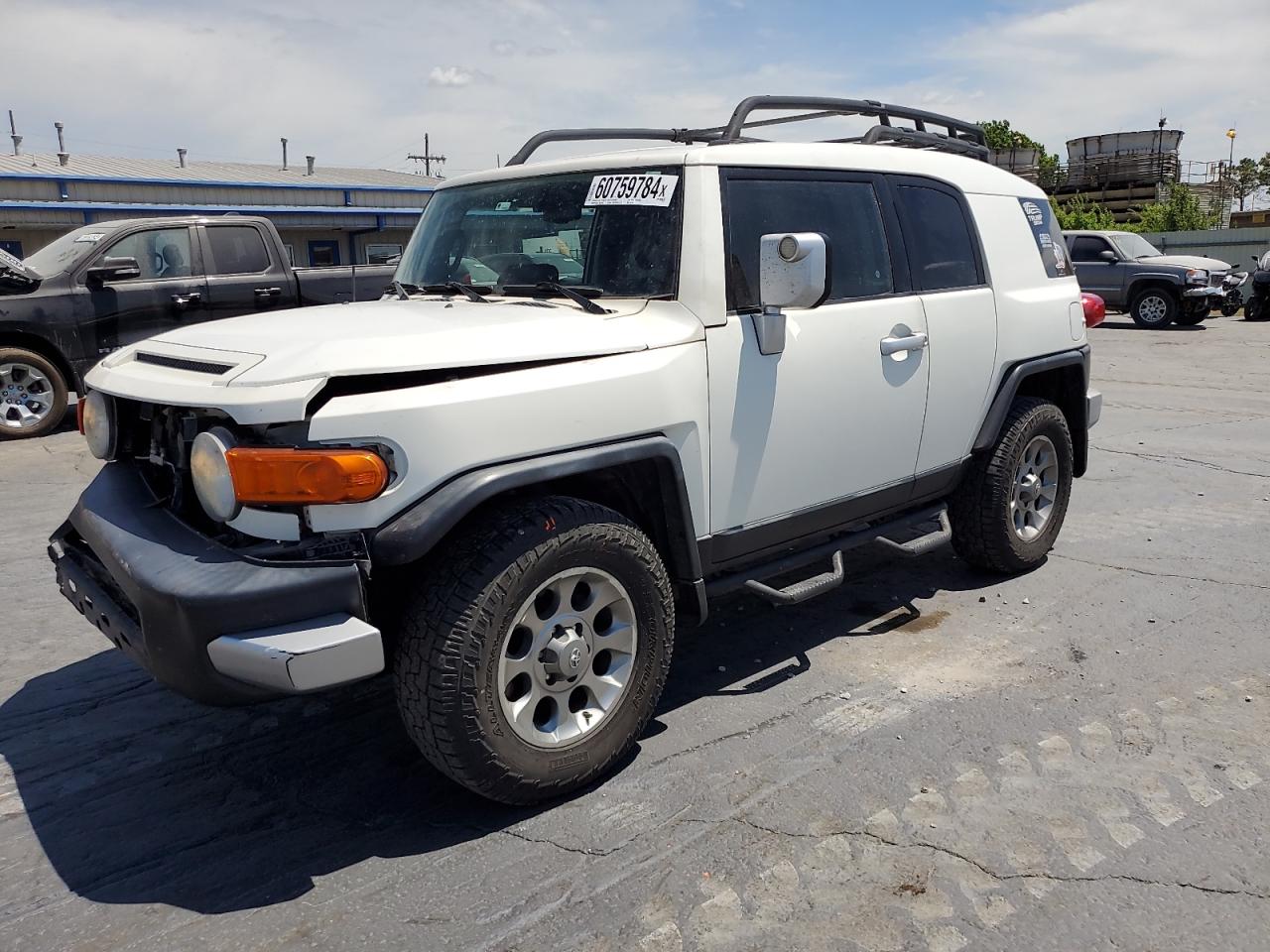 TOYOTA FJ CRUISER 2011