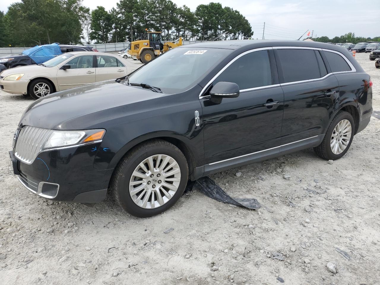LINCOLN MKT 2011