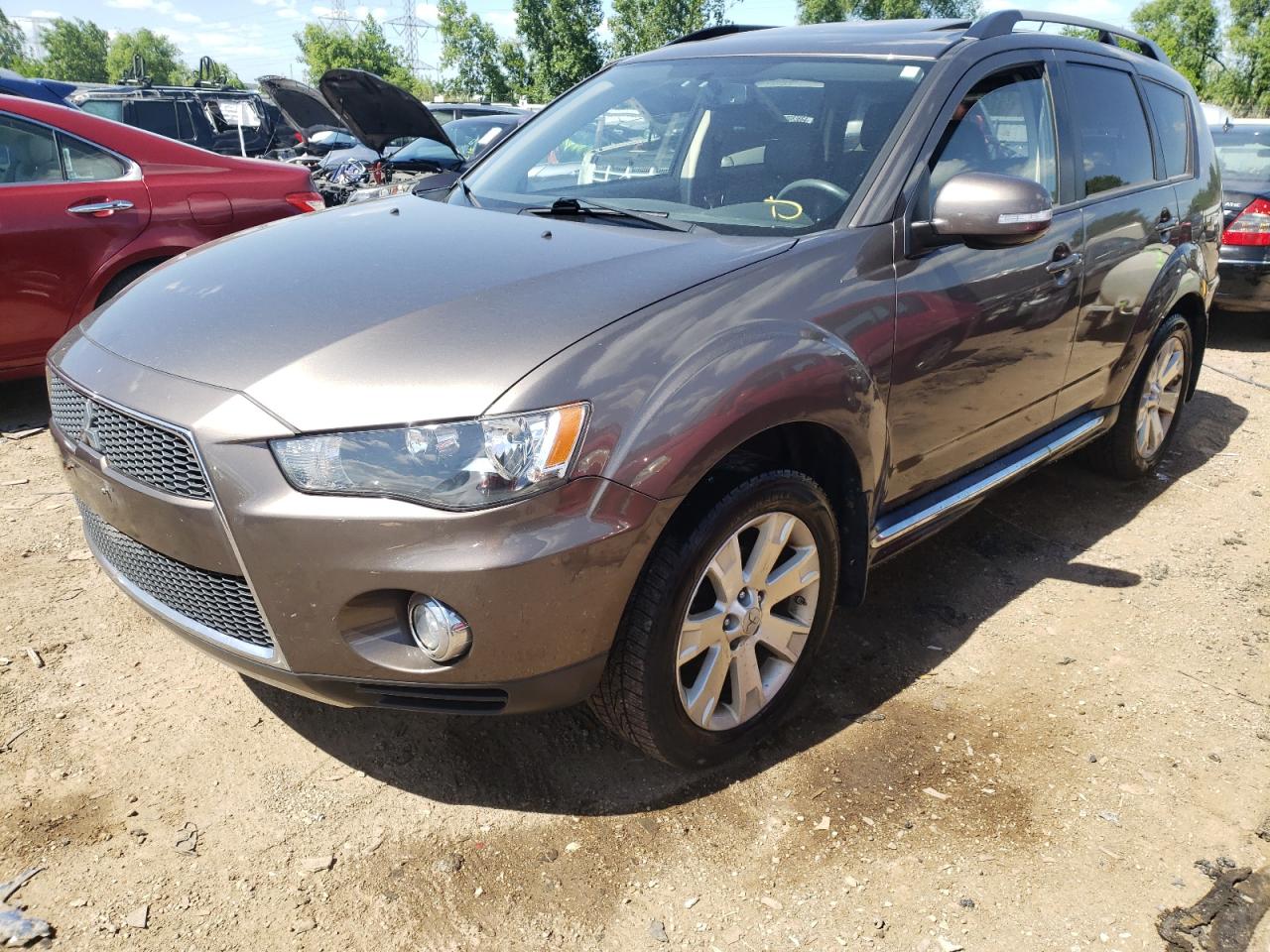 MITSUBISHI OUTLANDER 2013