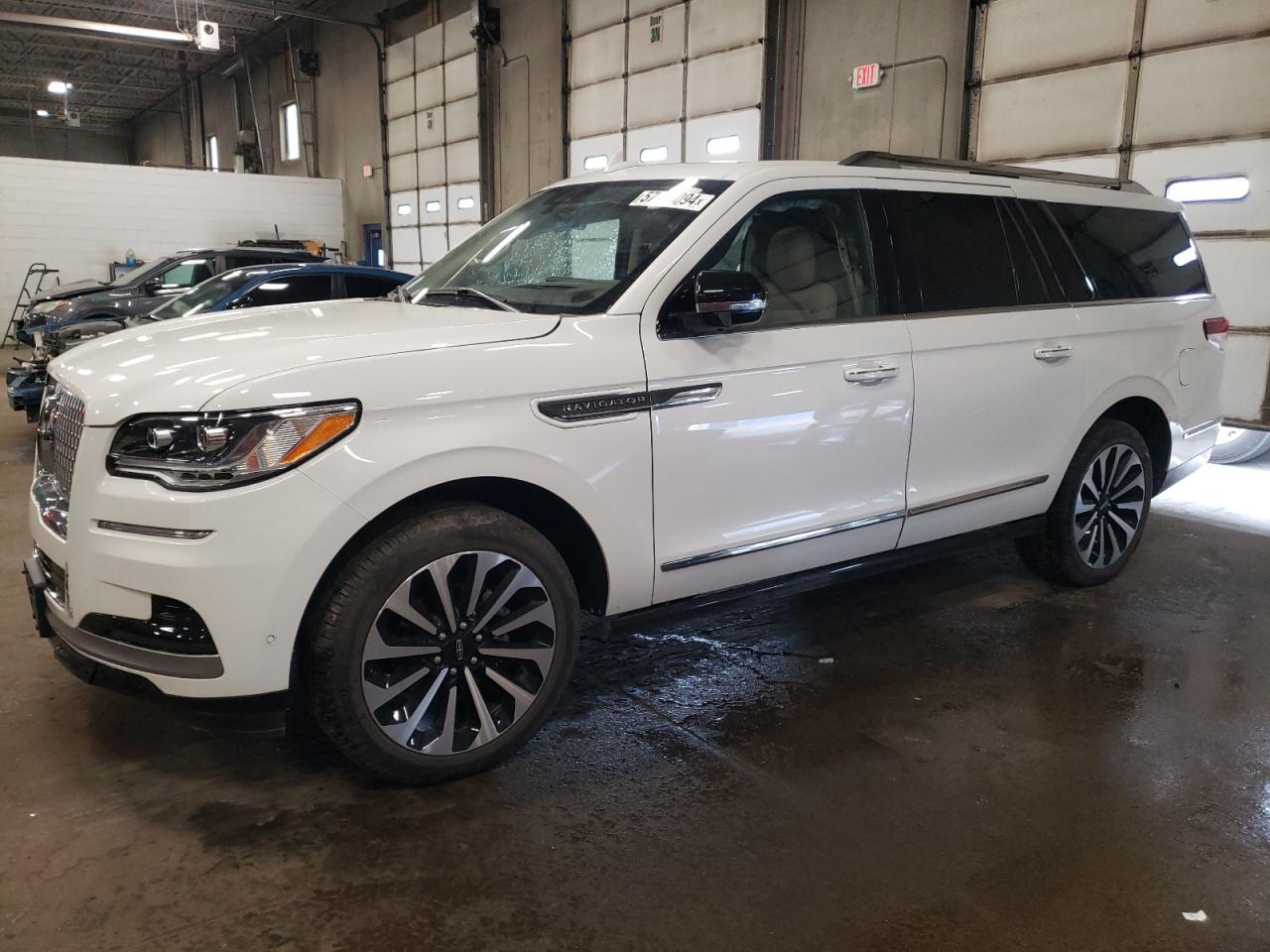 LINCOLN NAVIGATOR 2022