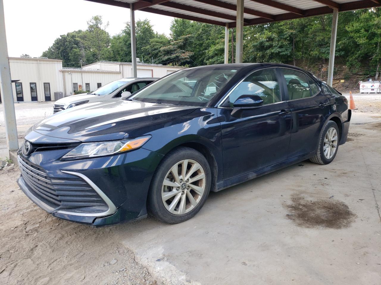 TOYOTA CAMRY LE 2021
