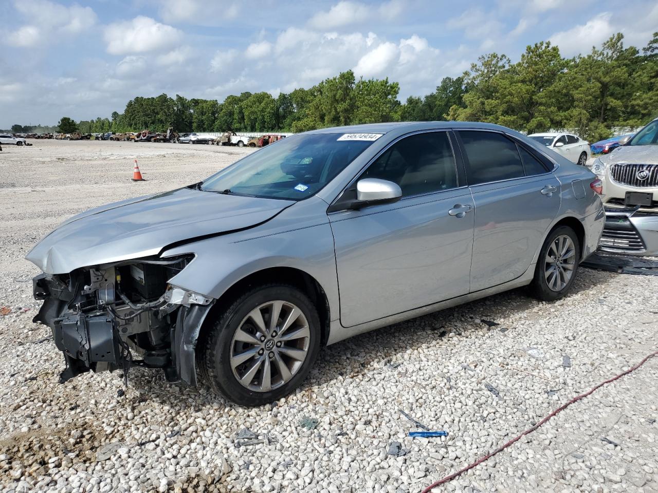 TOYOTA Camry Le 2017