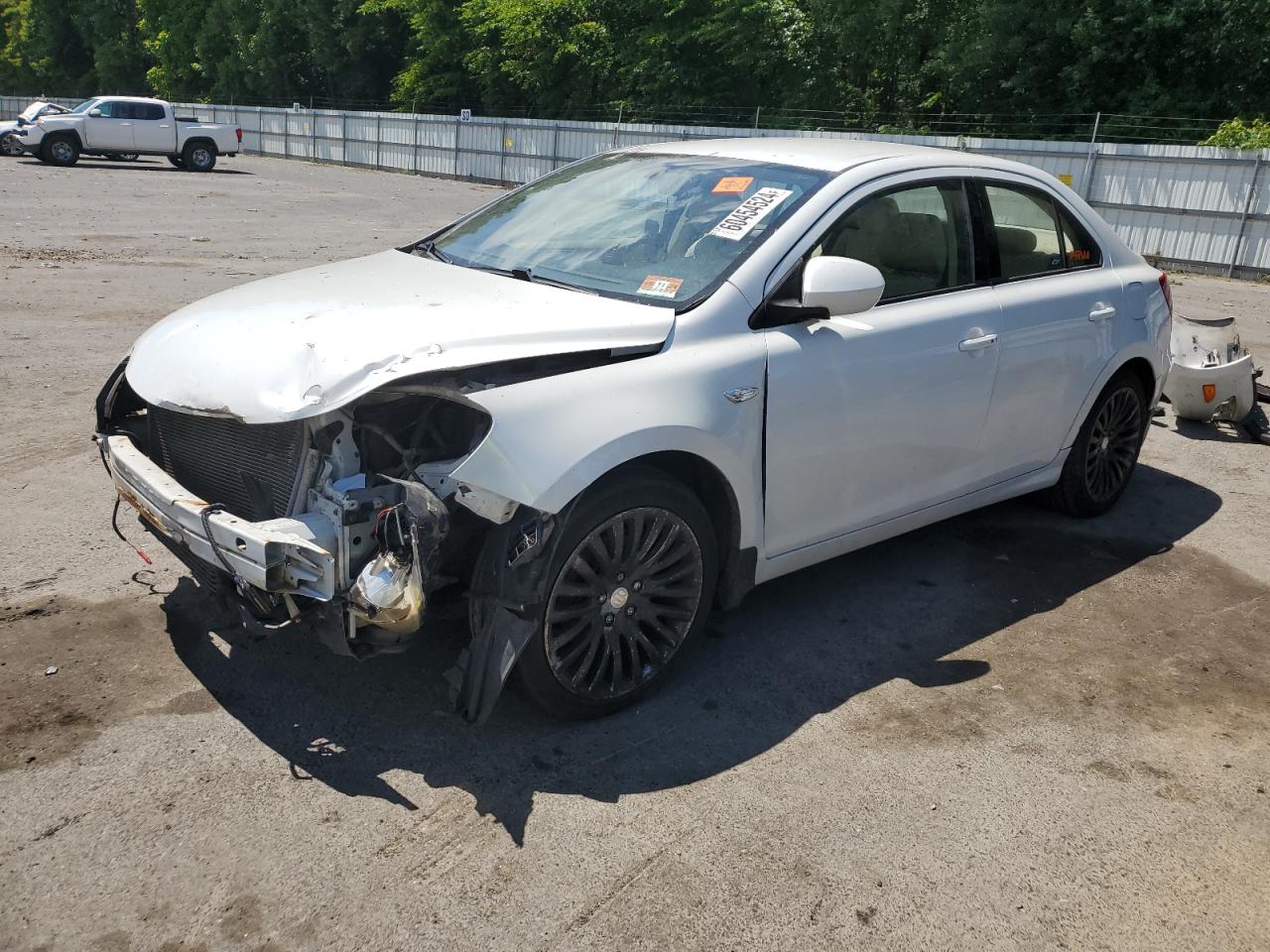 SUZUKI KIZASHI SE 2012