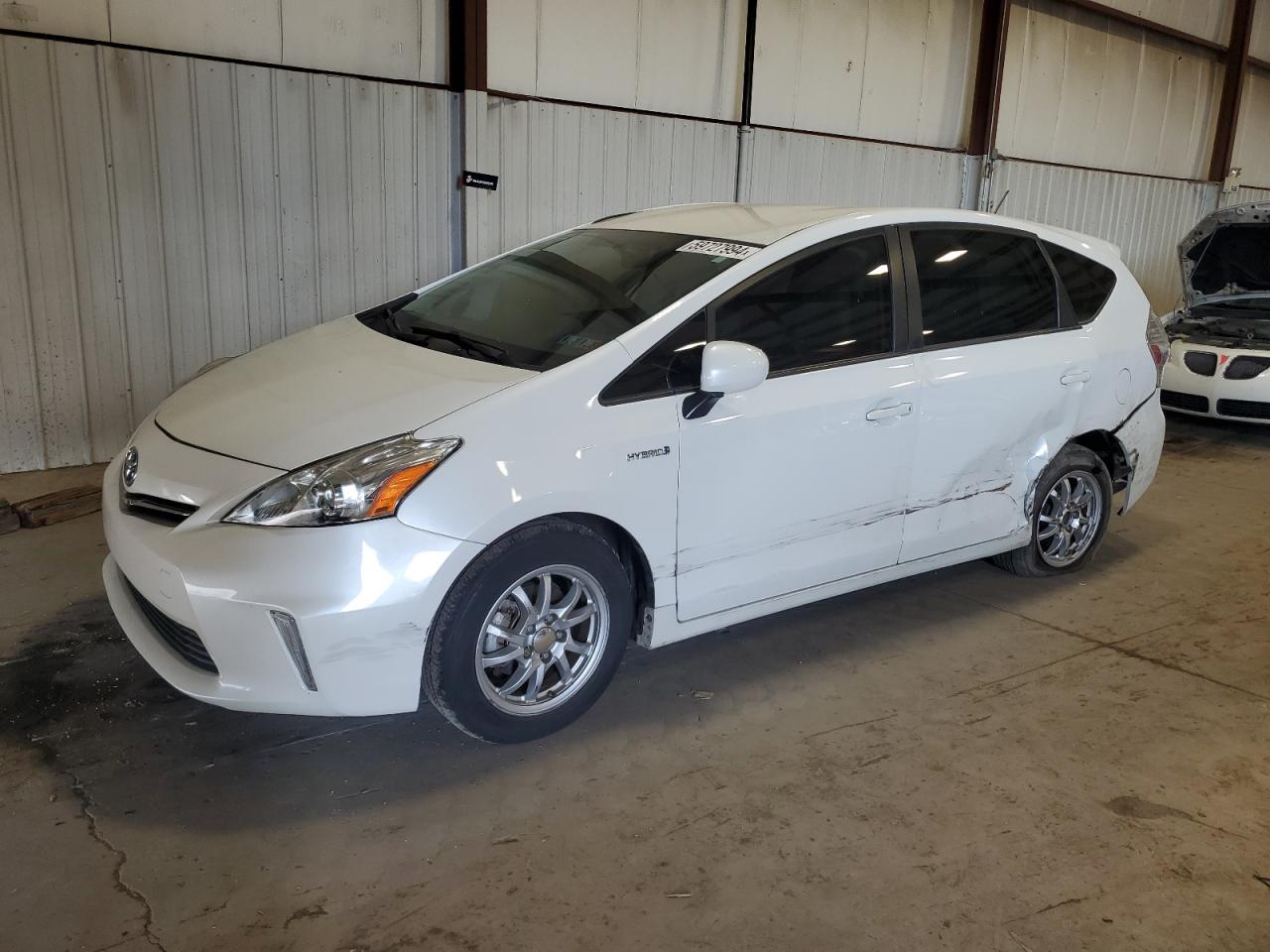 TOYOTA PRIUS V 2013