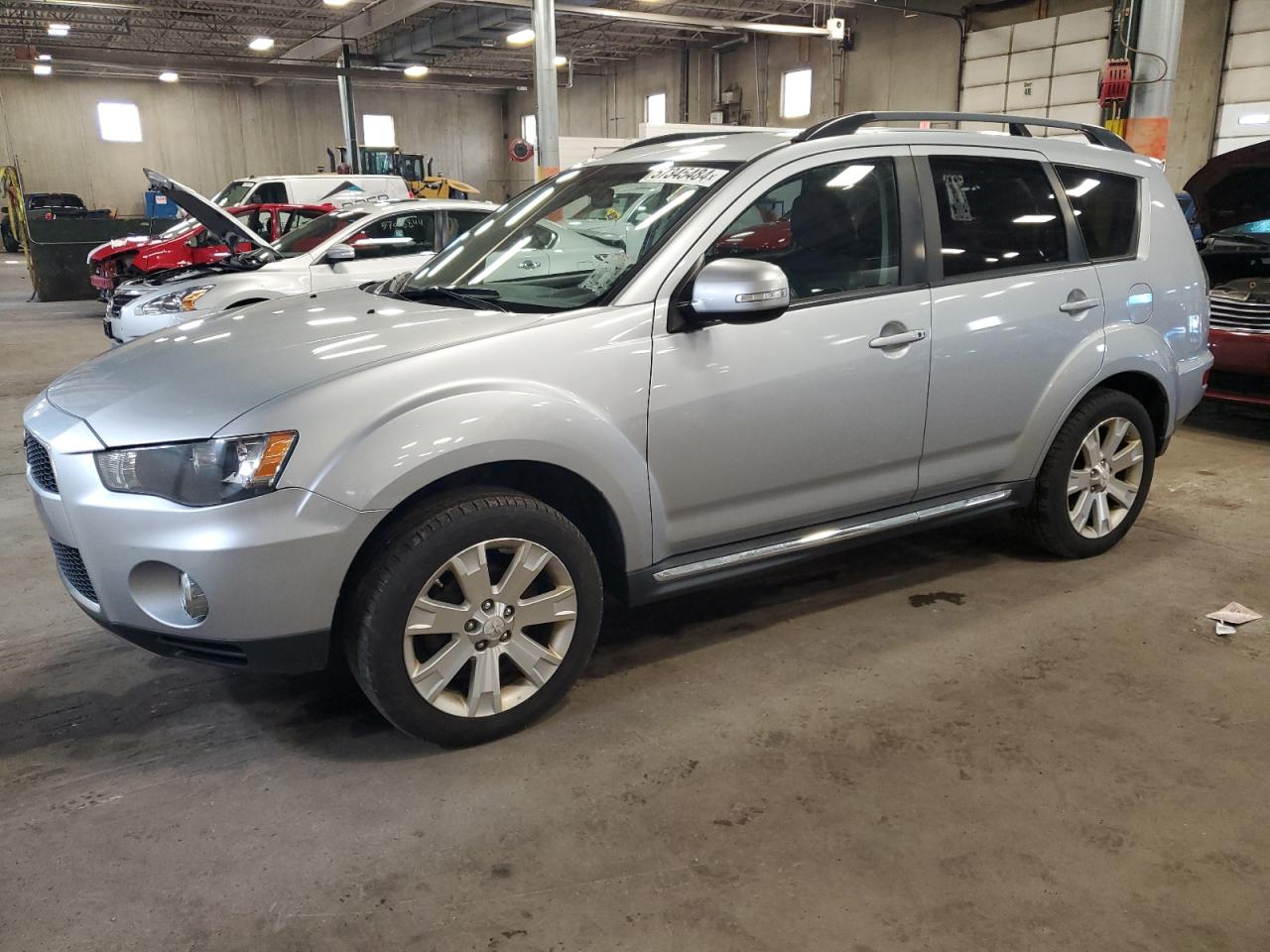 MITSUBISHI OUTLANDER 2013