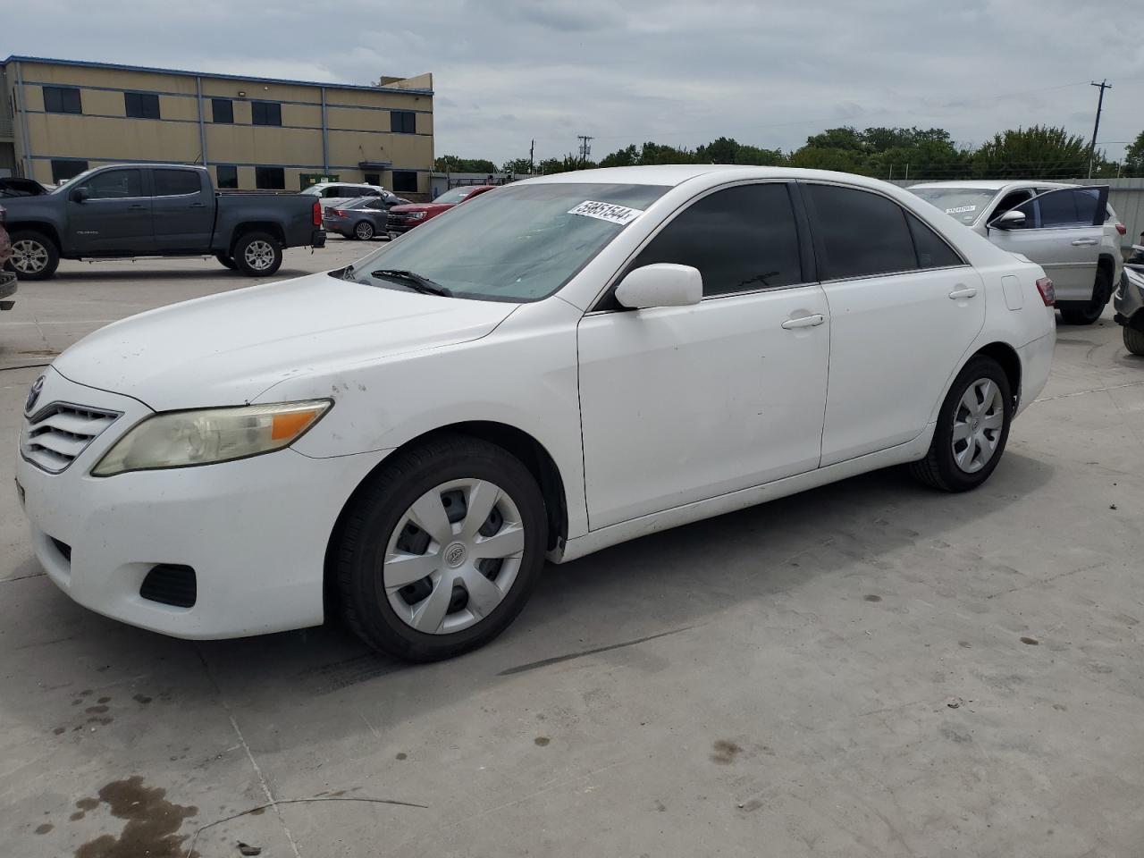 TOYOTA CAMRY BASE 2011
