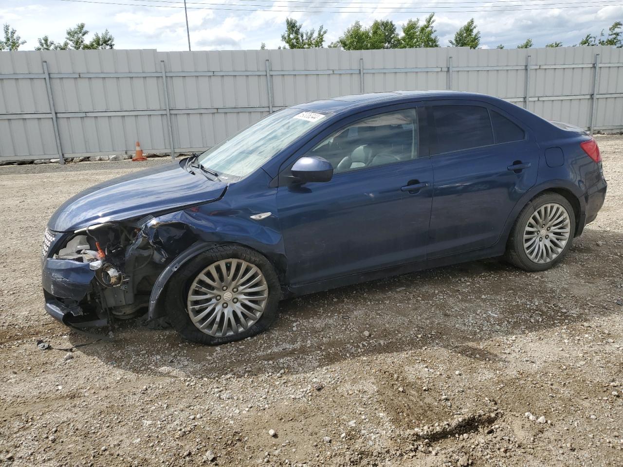 SUZUKI KIZASHI SL 2011
