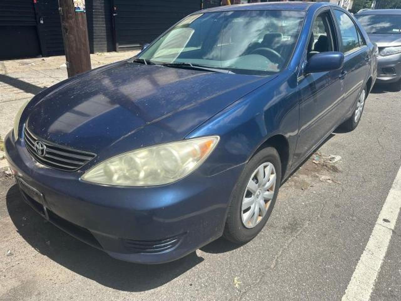 TOYOTA CAMRY LE 2005