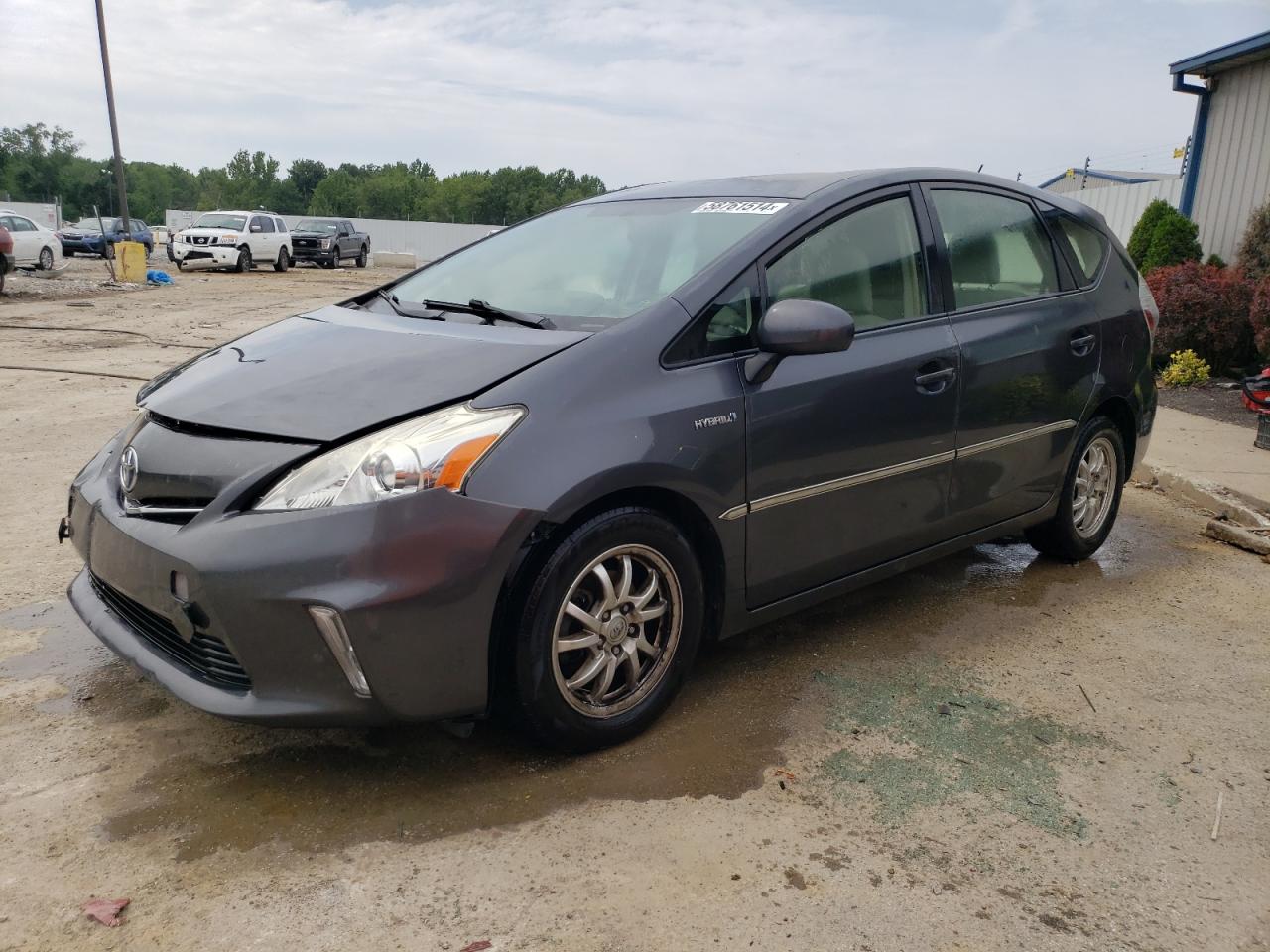 TOYOTA PRIUS V 2013