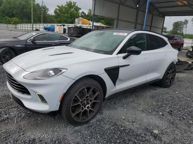 Aston Martin Dbx 2021
