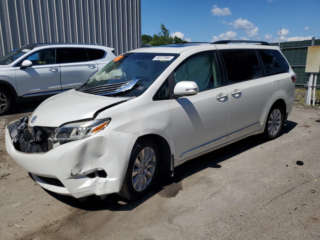 TOYOTA SIENNA XLE 2015