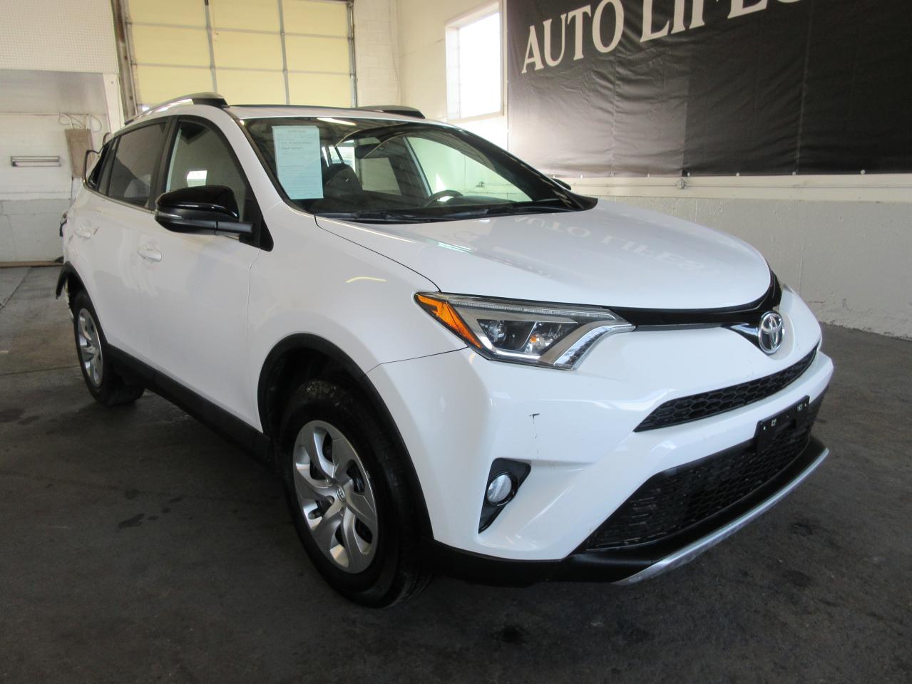 TOYOTA RAV4 SE 2016