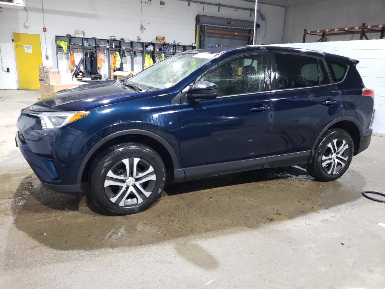 TOYOTA RAV4 LE 2017
