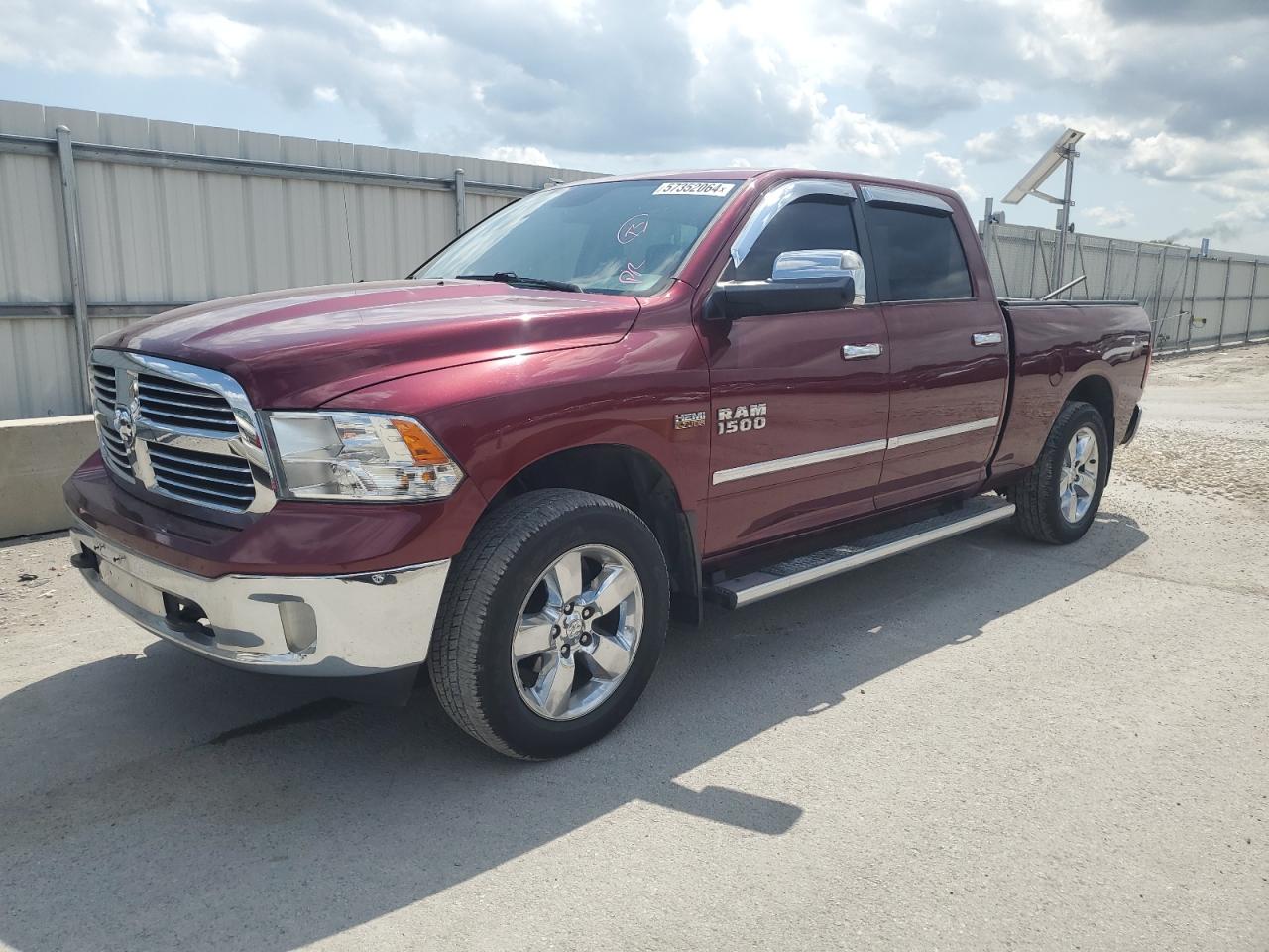 RAM 1500 SLT 2017
