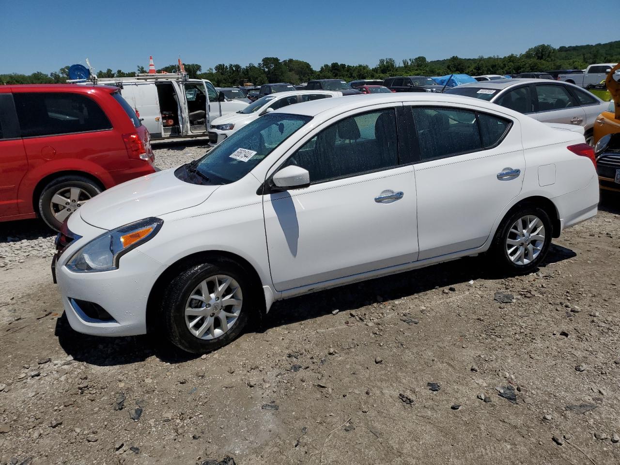 NISSAN VERSA S 2017