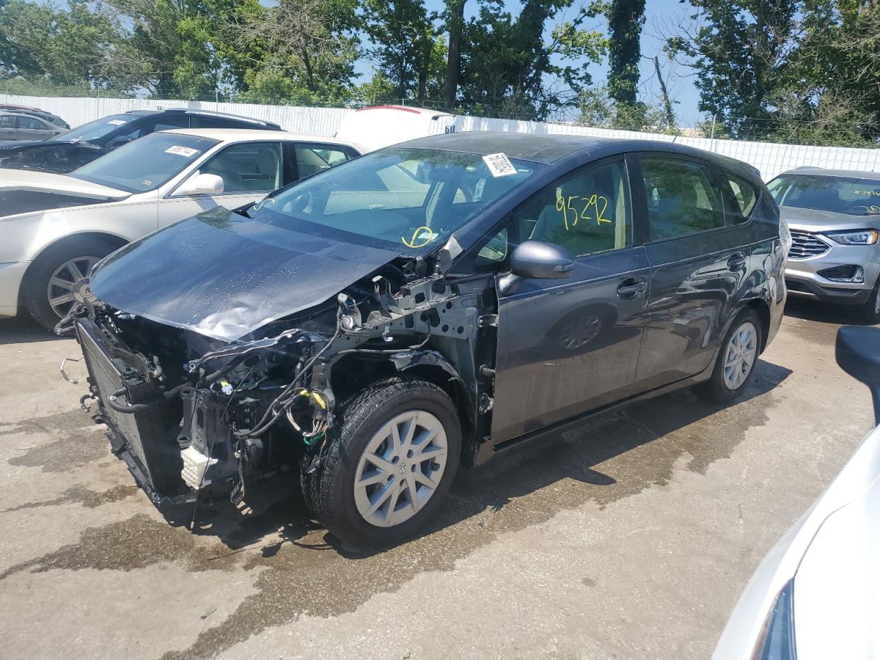 TOYOTA PRIUS V 2012