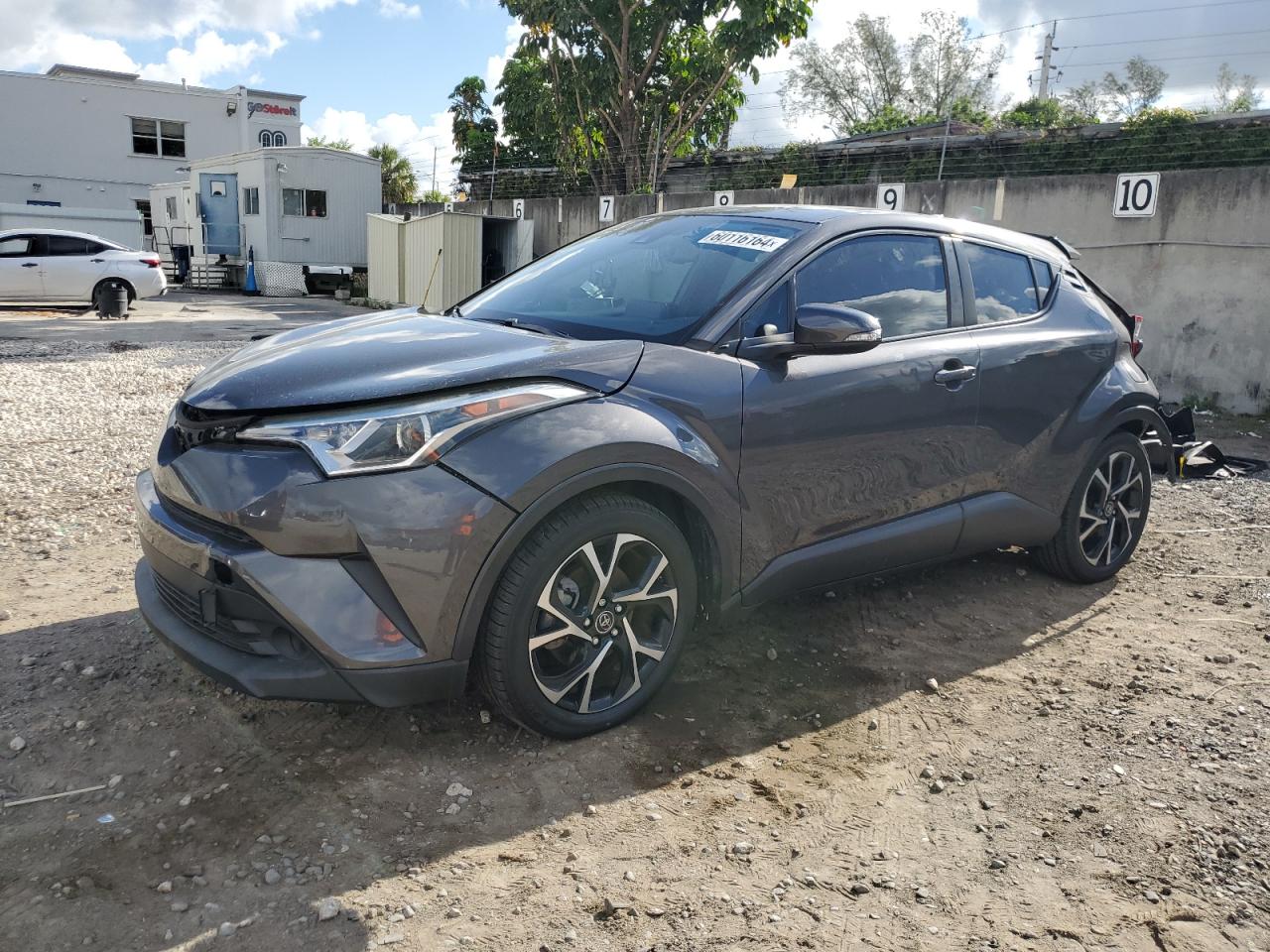 TOYOTA C-HR XLE 2019