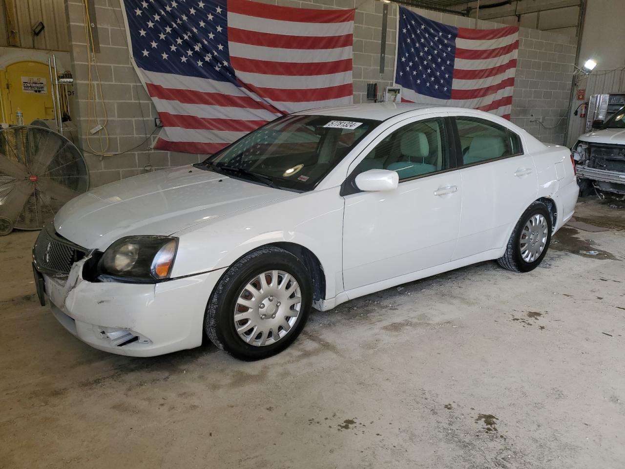MITSUBISHI GALANT ES 2011