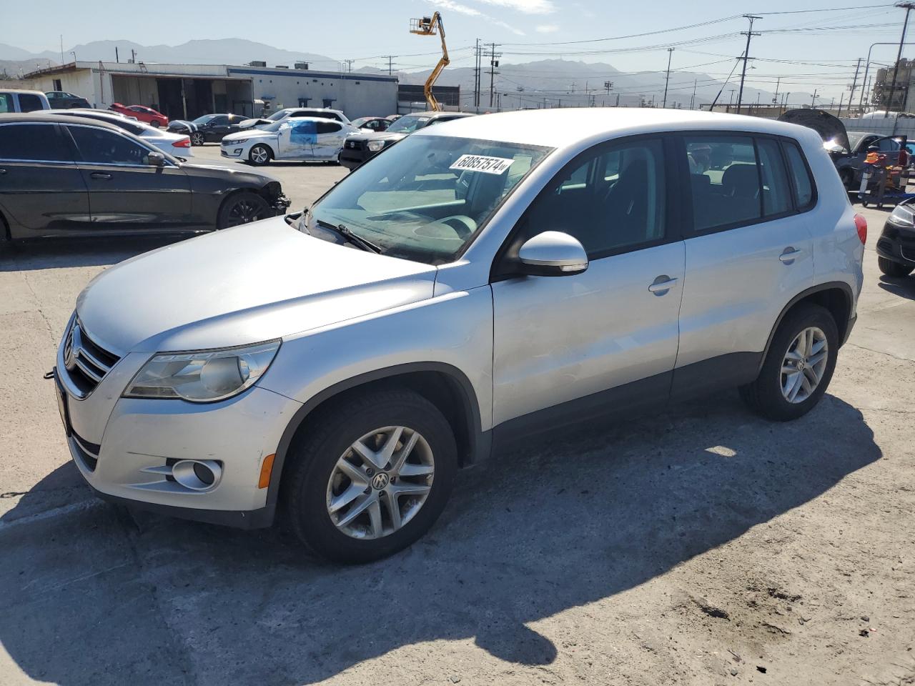 VOLKSWAGEN TIGUAN S 2011