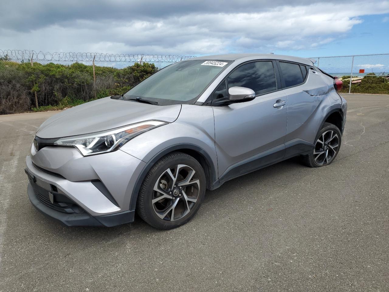 TOYOTA C-HR XLE 2019