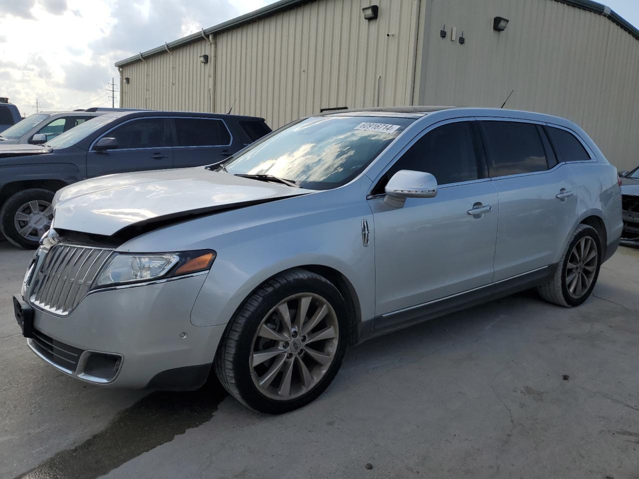 LINCOLN MKT 2012