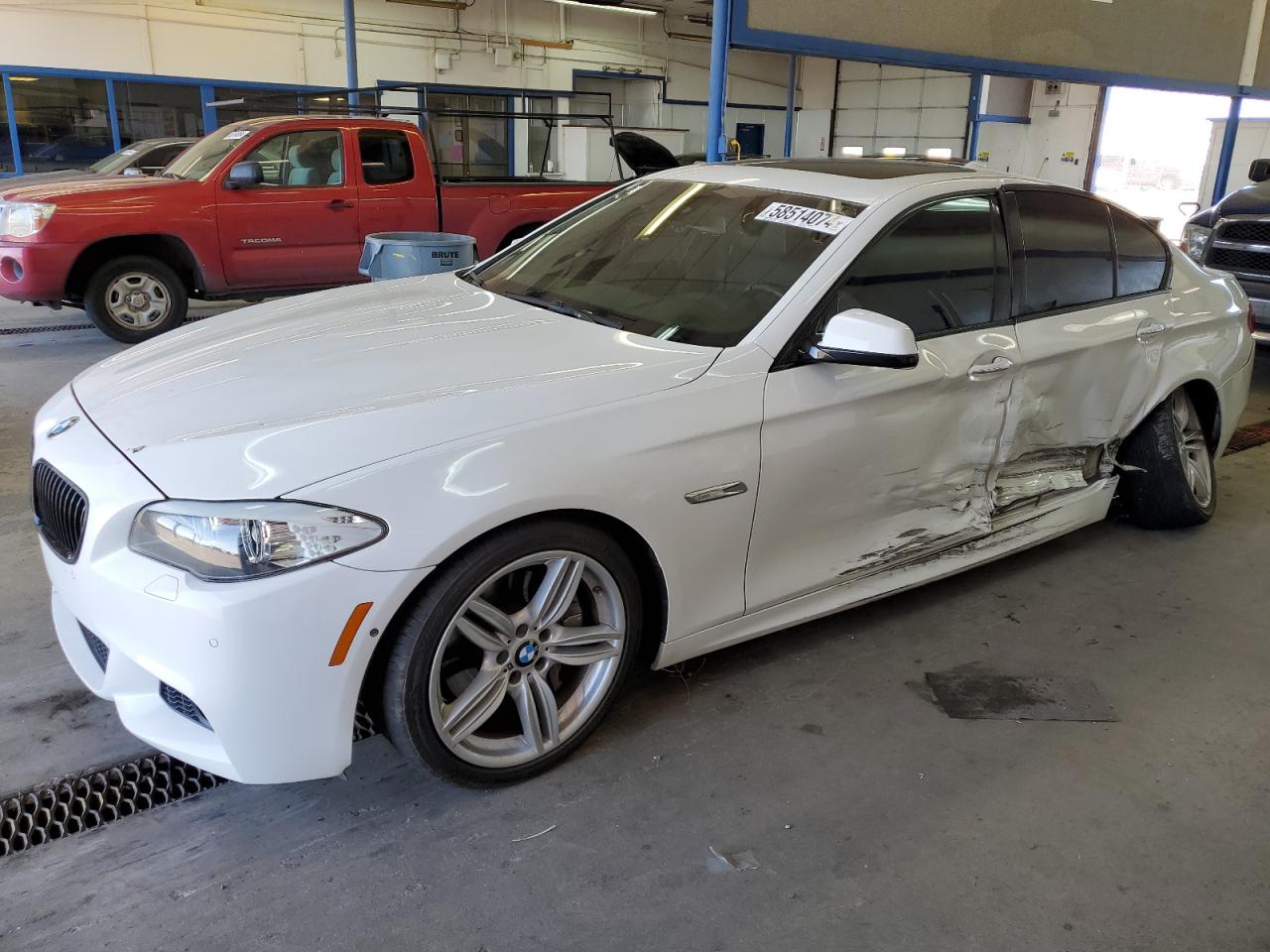 BMW 5 SERIES 2012
