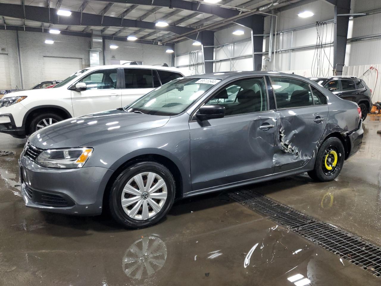 VOLKSWAGEN JETTA BASE 2013