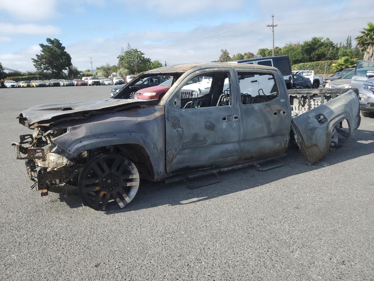 TOYOTA TACOMA DOU 2017