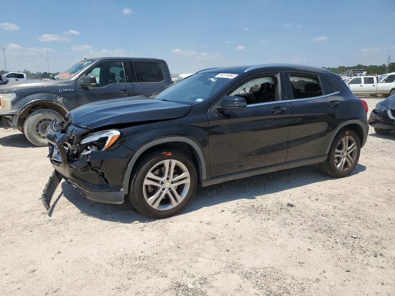 MERCEDES-BENZ GLA-CLASS 2015