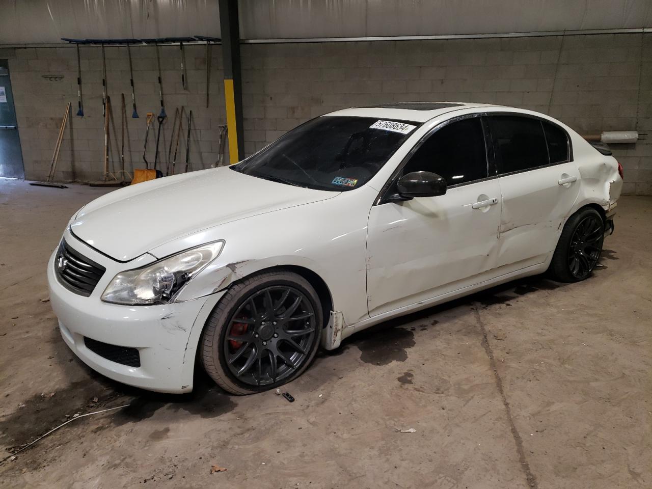 INFINITI G35 2008