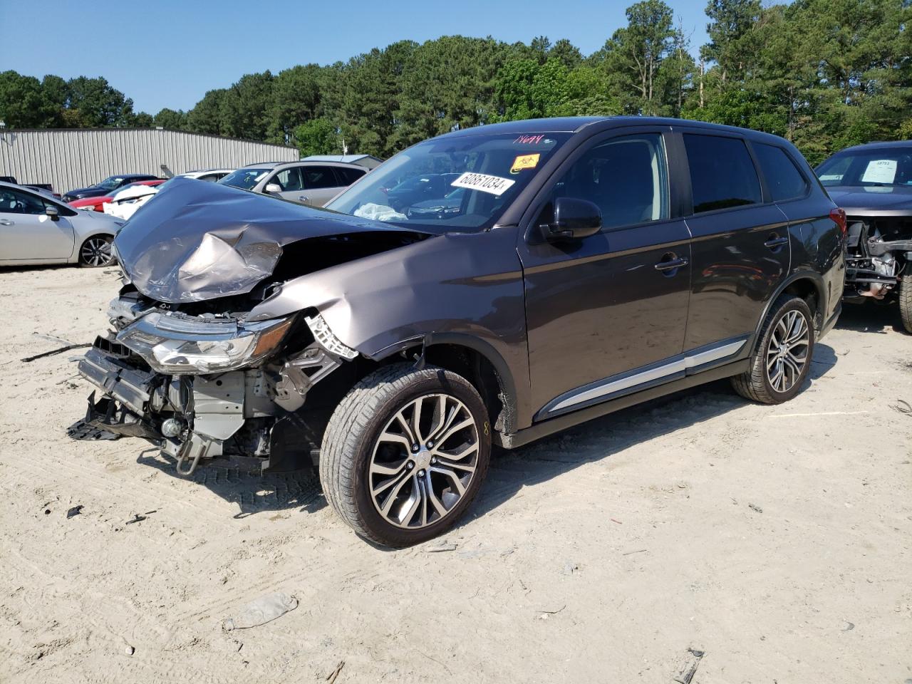 MITSUBISHI OUTLANDER 2017