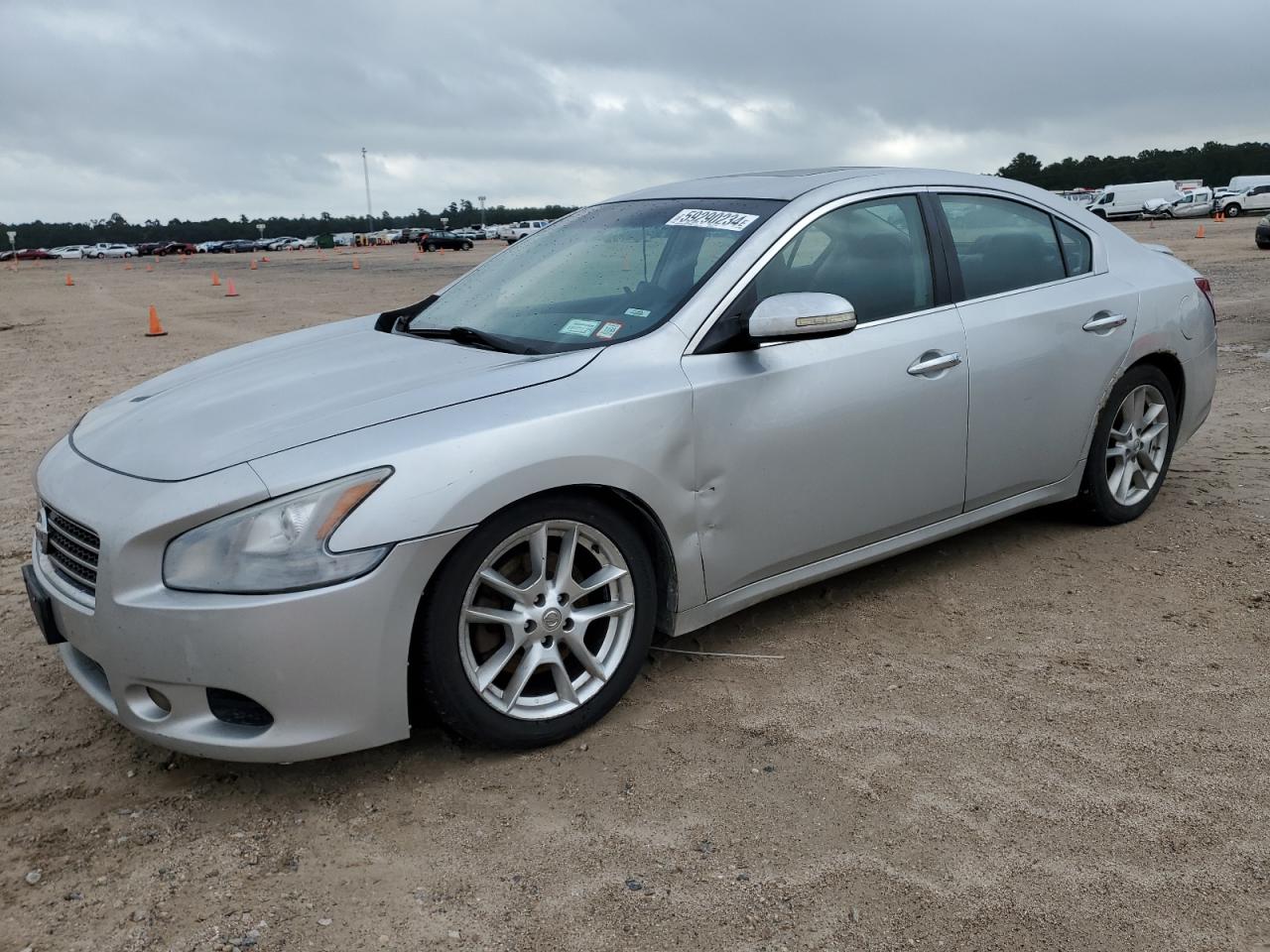 NISSAN MAXIMA 2011