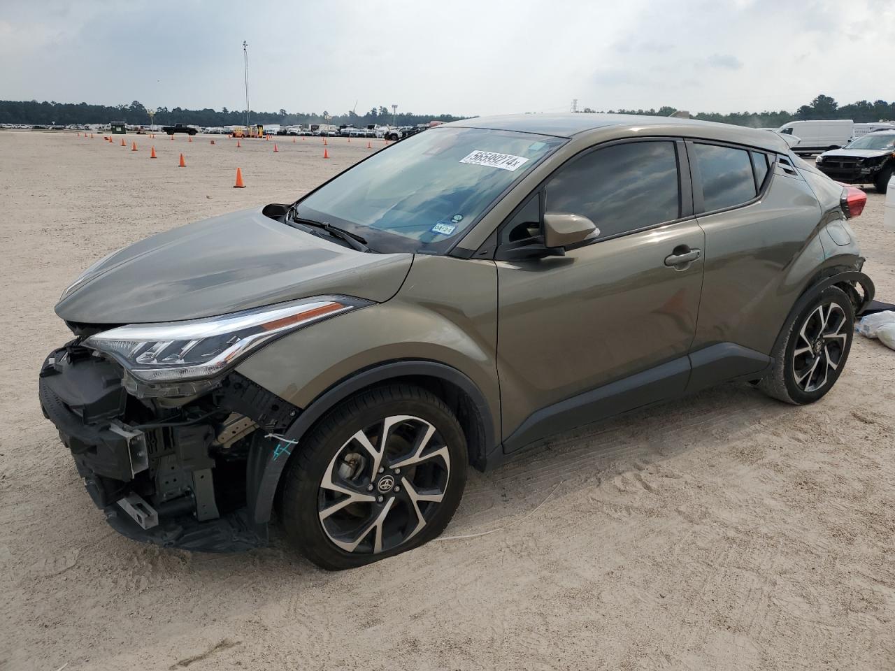 TOYOTA C-HR XLE 2021