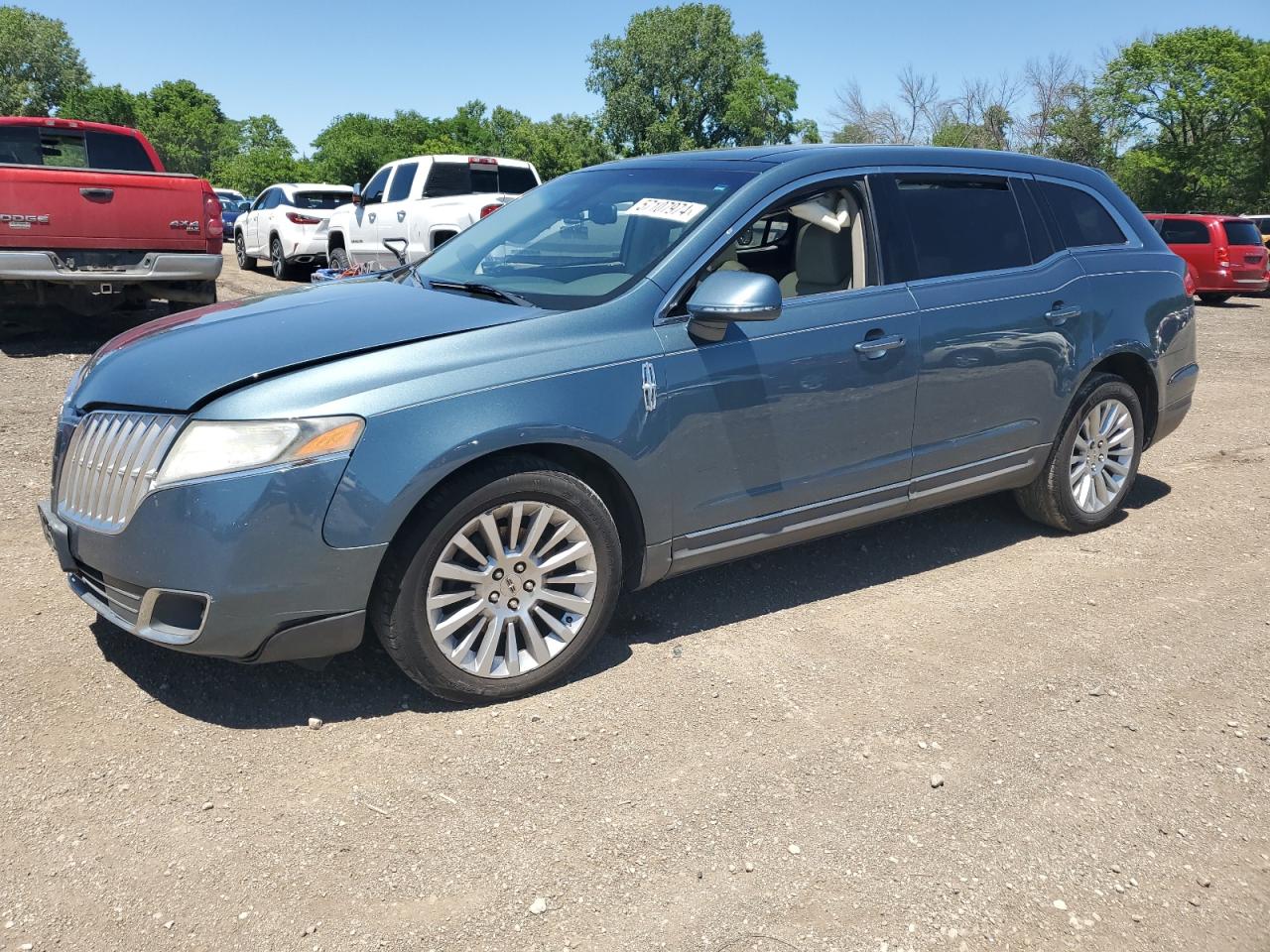 LINCOLN MKT 2010
