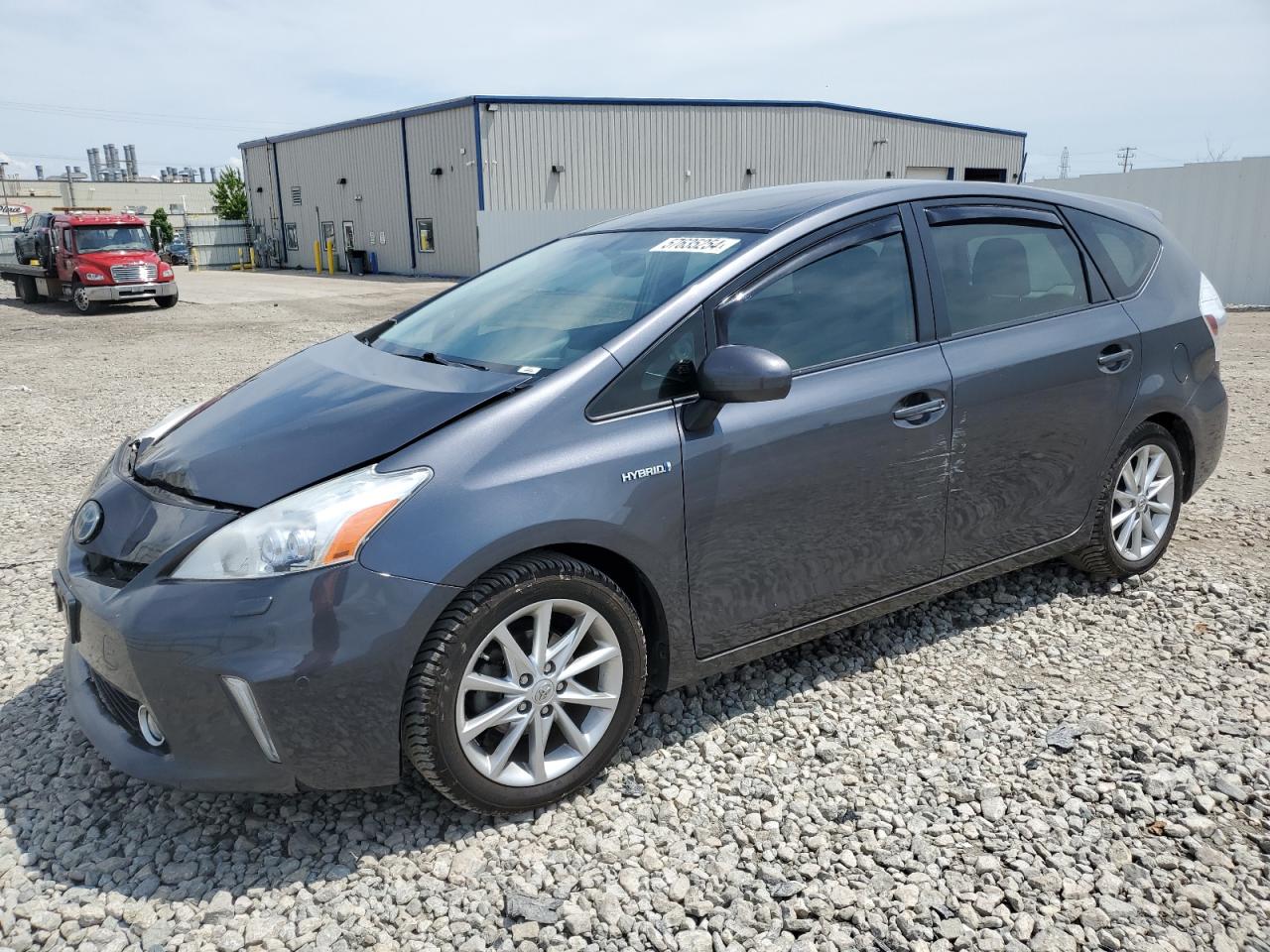 TOYOTA PRIUS V 2012