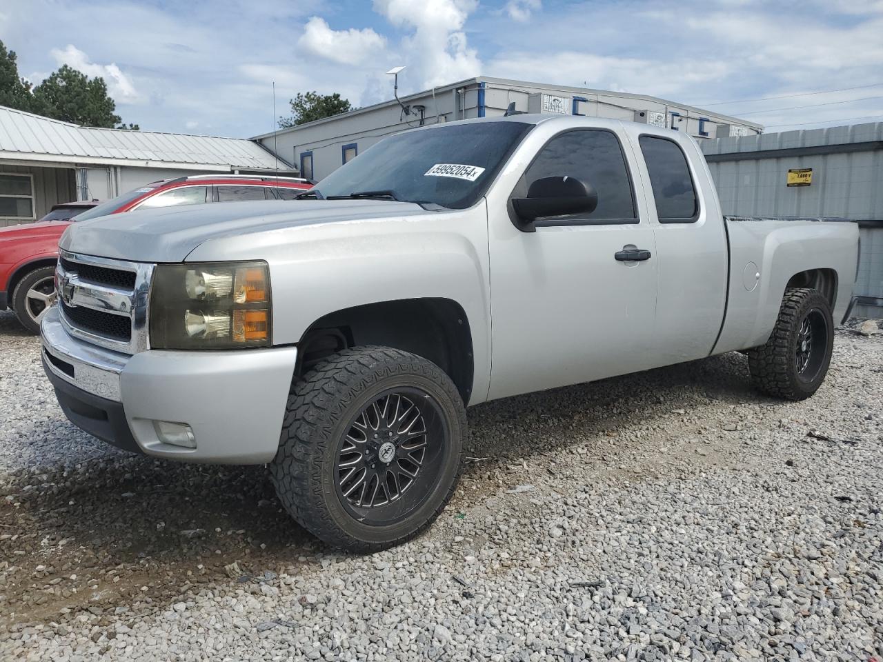 CHEVROLET SILVERADO 2011
