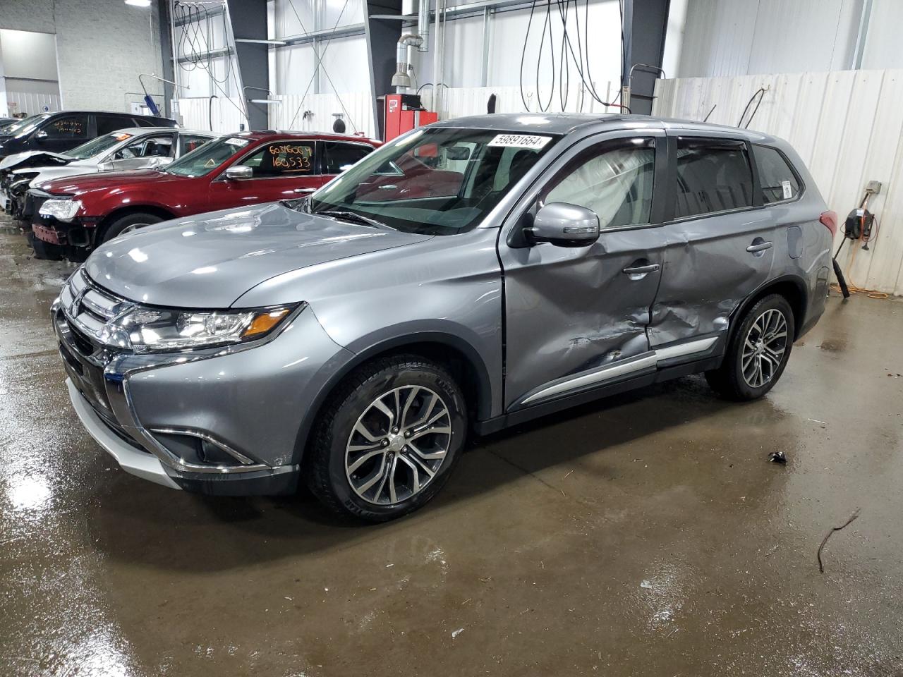 MITSUBISHI OUTLANDER 2016