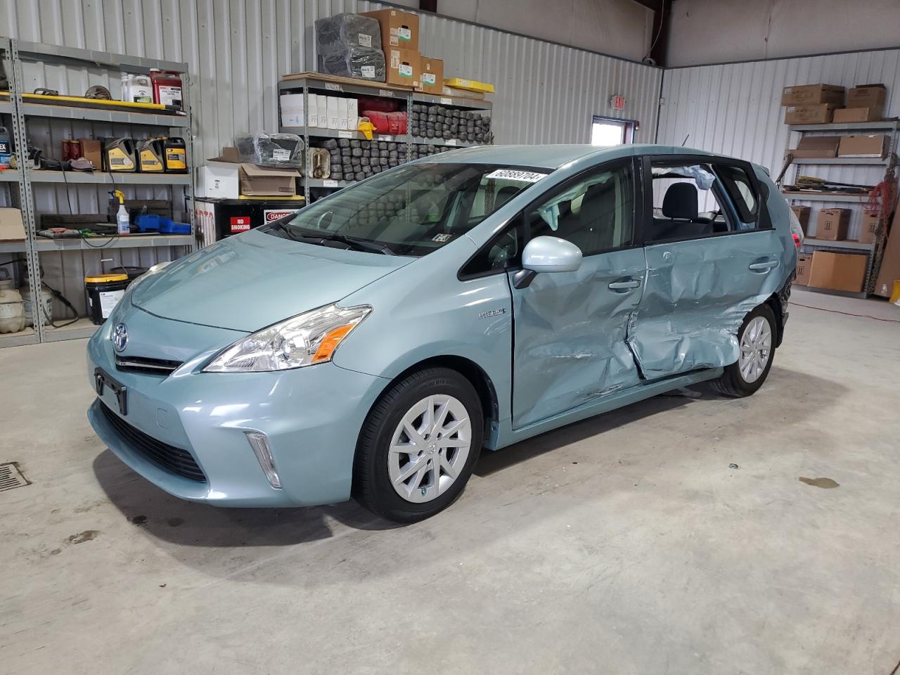 TOYOTA PRIUS V 2014