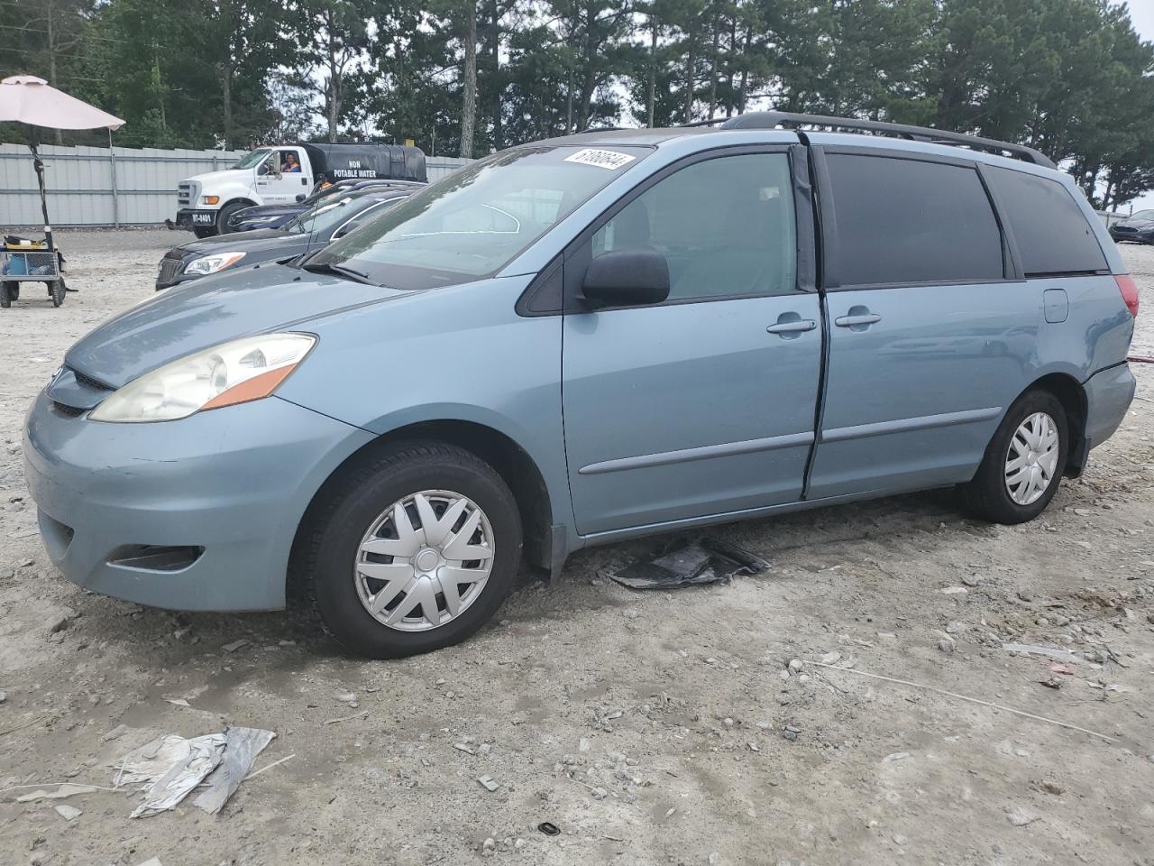 TOYOTA SIENNA CE 2006
